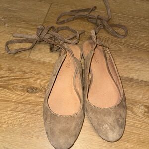 Madewell April Ankle Wrap Suede Flat Otter Beige/Khaki